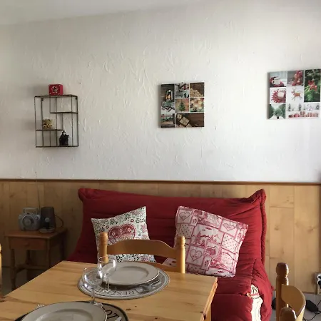 Sur Pistes Direct Face Rassemblement Ecoles De Skis Classe 3 Etoiles 4 Couchages Cosy * 생라리술랑