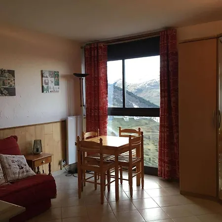Sur Pistes Direct Face Rassemblement écoles De Skis Classé 3 Etoiles 4 Couchages Cosy Saint-Lary-Soulan
